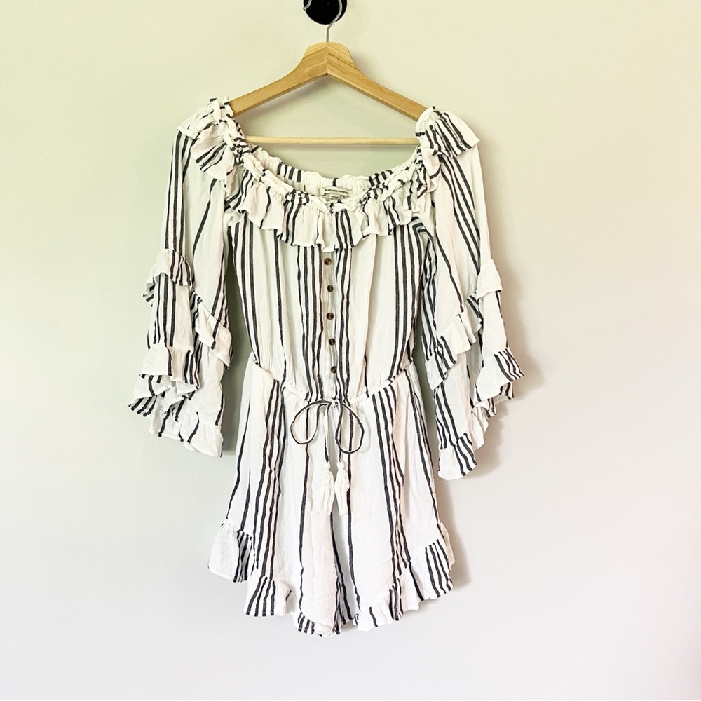 American Eagle Outfitters Romper Size Small White Black‎ Striped Boho Ruffled